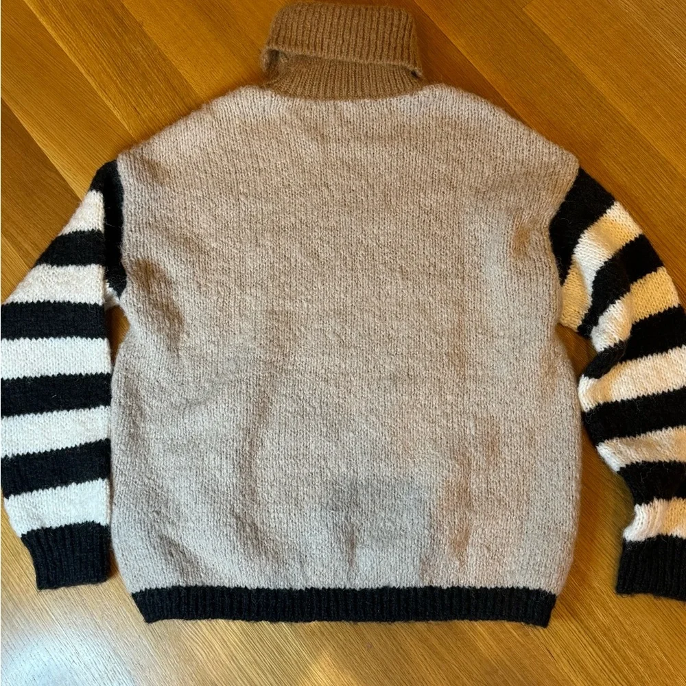 NWT EASEL brand Striped Beige and Black Turtle Neck Style Sweater size Small - Picture 2 of 7